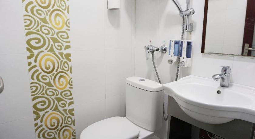 National Inn Гонконг Екстер'єр фото